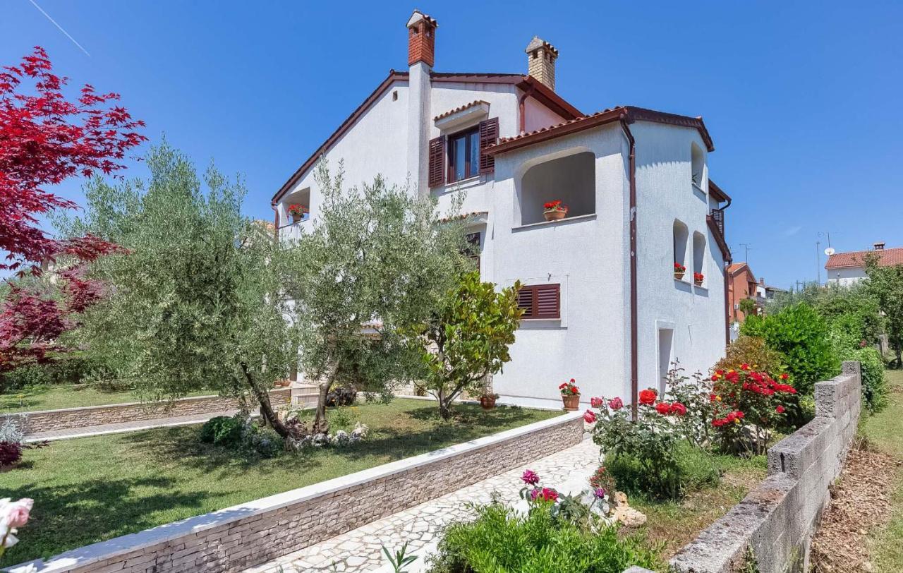 Lili Lägenhet Poreč Exteriör bild