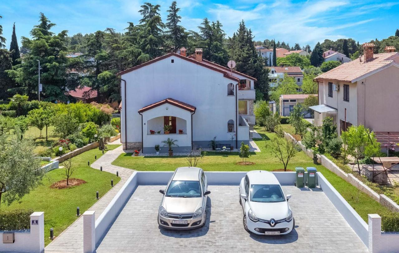 Lili Lägenhet Poreč Exteriör bild